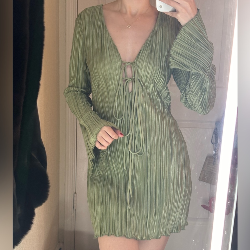 Green tied up dress